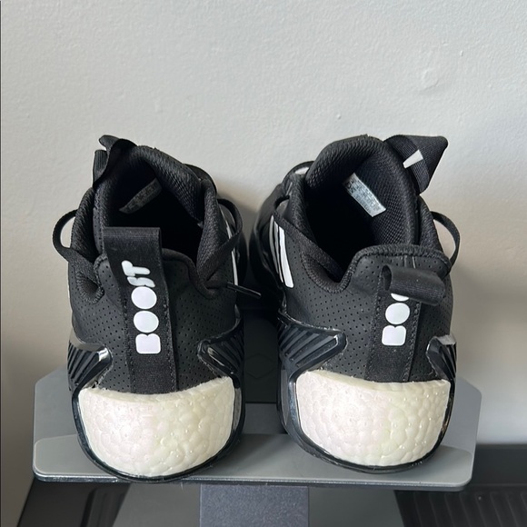 Adidas Black Athletic Sneakers / like new - Picture 2 of 7
